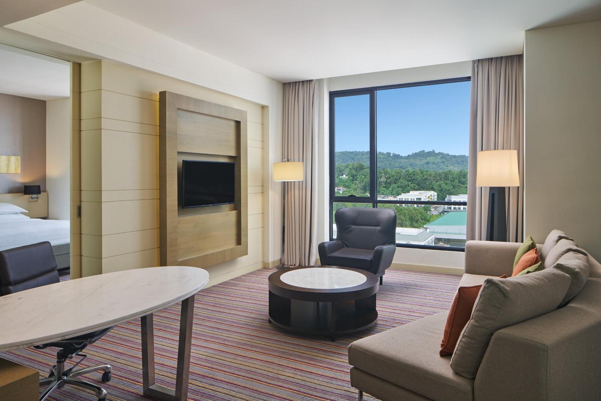 Four Points By Sheraton Пучонг Экстерьер фото